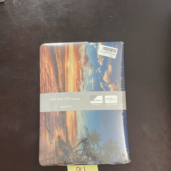 MacBook Air 13” beach sunset design hard shell case - Picture 3 of 3